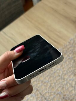 Predám iPhone 12 128GB - 5