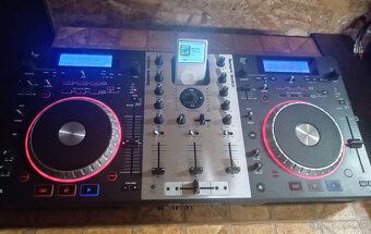 Numark Mixdeck - 5