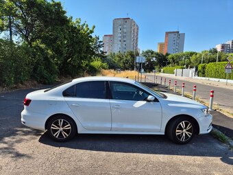 Predám VW Jetta 1.2 TSI Comfortline - 5