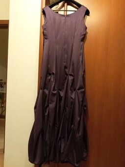 Dlhé spoločenské šaty so štólou - 5