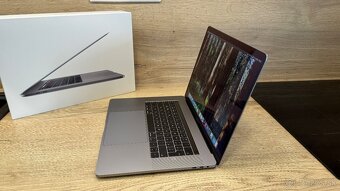 Apple MacBook Pro 15" 2019 - 5
