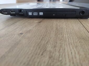 TOSHIBA Satellite A210 (AMD Athlon 64 X2 TK-57) Ubuntu 24.04 - 5