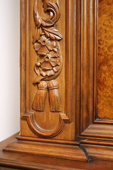 Starožitná neorenesanční knihovna na lvích tlapách - 5