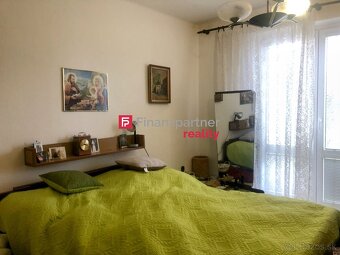 Exkluzívne na predaj dvojizbový byt s garážou v meste Sečovc - 5