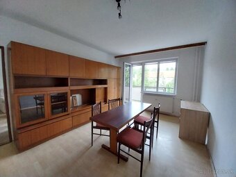 ⌂ Prenájom 2-izbový byt s balkónom 56 m2 Prievidzská Handlov - 5