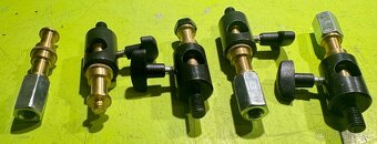 anfrotto adaptér pre z 16mm Spigot na M10 metrickú skrutku - 5