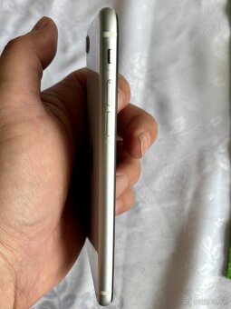 📱 iPhone SE 2020 64 GB – biely – 100 % batéria, ako nový - 5