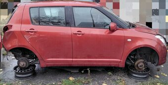 Suzuki SWIFT 1.3 2007 predám DVERE, predám motor M13A - 5