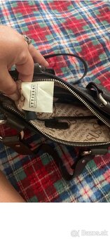 Versace Versus kožená kabelka - 5