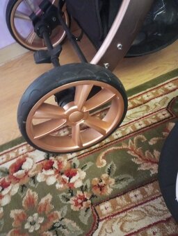 Predam zánovný kočík MAMA Kiddies,od rodiny sme dostali dva - 5