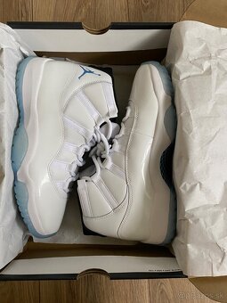 Air Jordan 11 - 5
