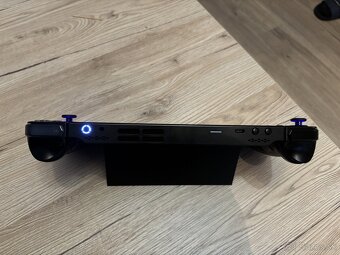 Lenovo Legion Go - 5