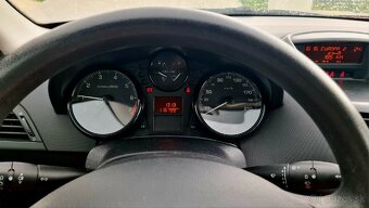 Peugeot 207 1.4 benzín 116 700km - 5