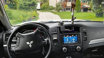Mitsubishi Pajero - 5