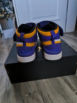AIR JORDAN 1HI FLYEASE - 5