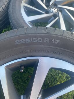 Elektróny VW SHARAN 5x112 r17, letné pneu. 225/50 R17 - 5