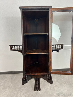 Presklená rohová skrinka - 5