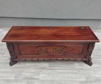 Truhlica vyrezávaná. - 5