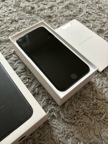 Apple iPhone 7 32gb Black - 5