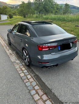 Audi A3 Sedan 40 2.0 TDI Design quattro S tronic - 5