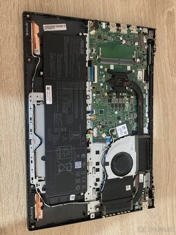 Asus Vivobook 16 - Ryzen 5 7530U-Amd readon graphic-16gb ram - 5