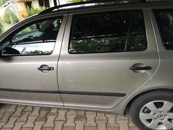 Škoda octavia tour 1.6 benzín - 5