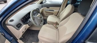 Hyundai Accent 1.4 benzín - 5