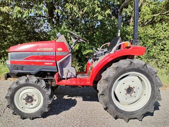 Mitsubishi MT 220 - 5