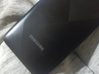 Predám Samsung Galaxy A02S - 5
