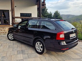 Škoda Octavia Combi 2.0 TDI DSG ELEGANCE TOP STAV - 5