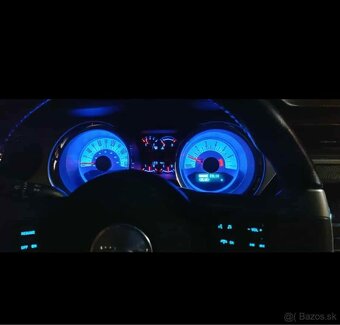 Ford Mustang - 5