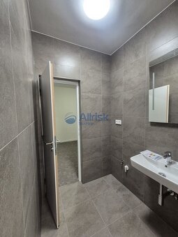 2-izbový byt s pohodlným parkovaním v Pezinku na prenájom - 5