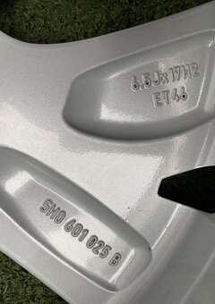 Originální Alu kola VW Golf 205/50/17 7mm DOT23 - 5
