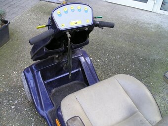 predám elektro invalidný vozík - 5