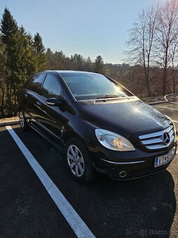 Mercedes Benz B150 - 5