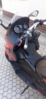 Gilera GP800 - 5