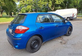 Toyota auris Rok2010 - 5
