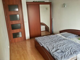 2i byt ,BA---Perla Ružinova , 780 eur s energiami. - 5