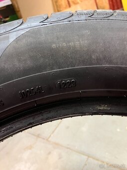 Pirelli 215/55 R17 letné - 5