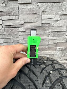 225/60 R18 104H XL zimné NOKIAN - 5