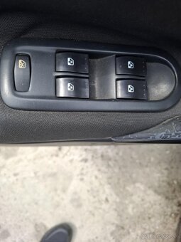 Renault megane 1.5 tdci - 5