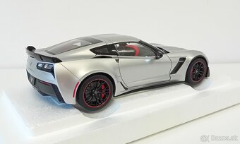 1:18 Autoart Chevrolet Corvette C7 Z06 2014 - 5