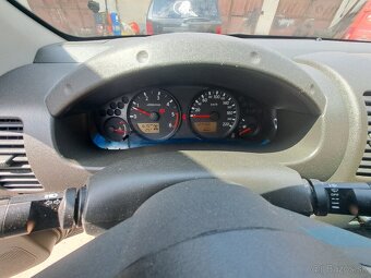 Nissan navara D40 - 5