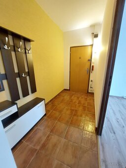 Prenajmem 2-izbový byt v Seredi - 5