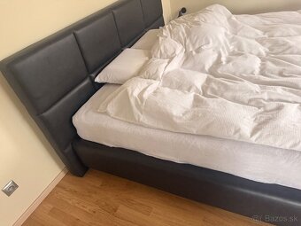 Čierna manželská postel 180x200 čalúnená - 5