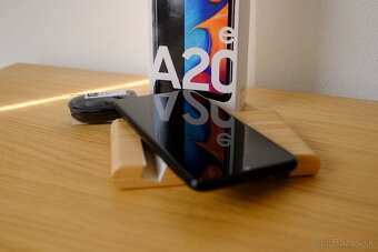 Samsung a20e - dual sim mobil - 5
