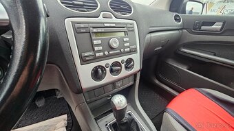 FORD FOCUS 1.6i - 5