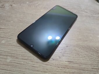 Samsung A50 128gb displej v top stave bez skrabancov mal na - 5
