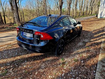 Volvo S60 Drive - 5