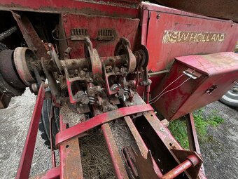 Balikovač New holland 286 - 5